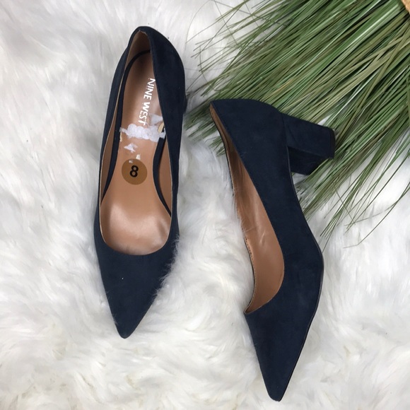 black block heel pointed shoes
